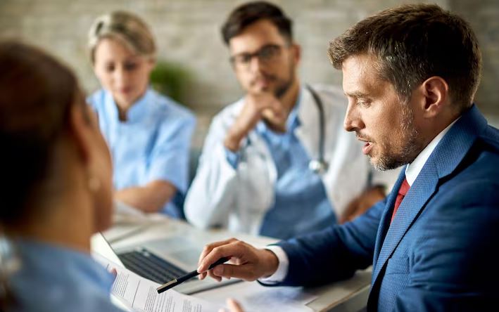 5 benefícios essenciais de um plano de vida para idosos